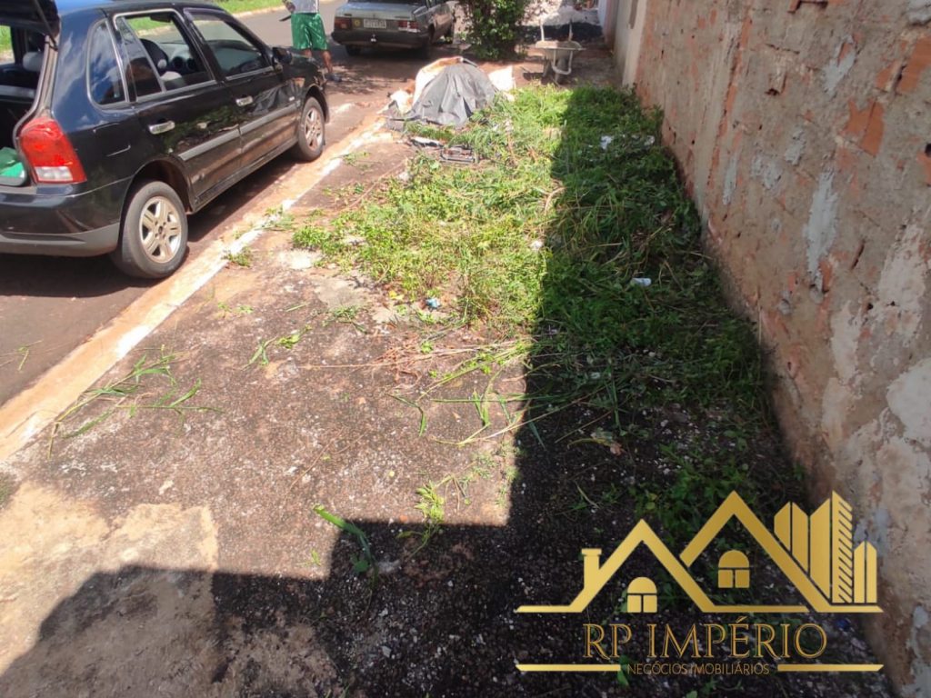 Terreno em avenida Parque dos Pinos