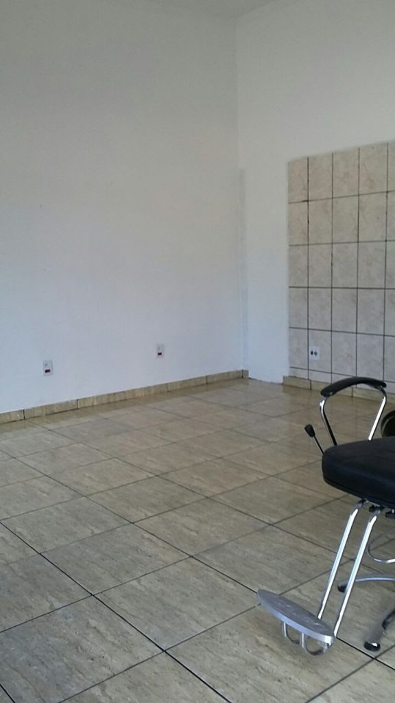 Casa com salão comercial – Parque São Sebastião Casa com salão comercial – Parque São Sebastião