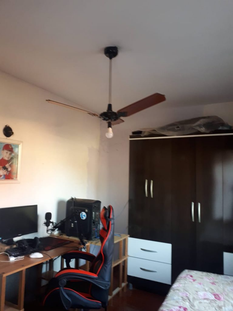 Casa 4 dorm sendo duas suíte