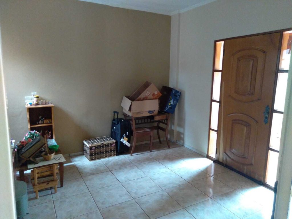 Casa 3 dormitórios com área gourmet
