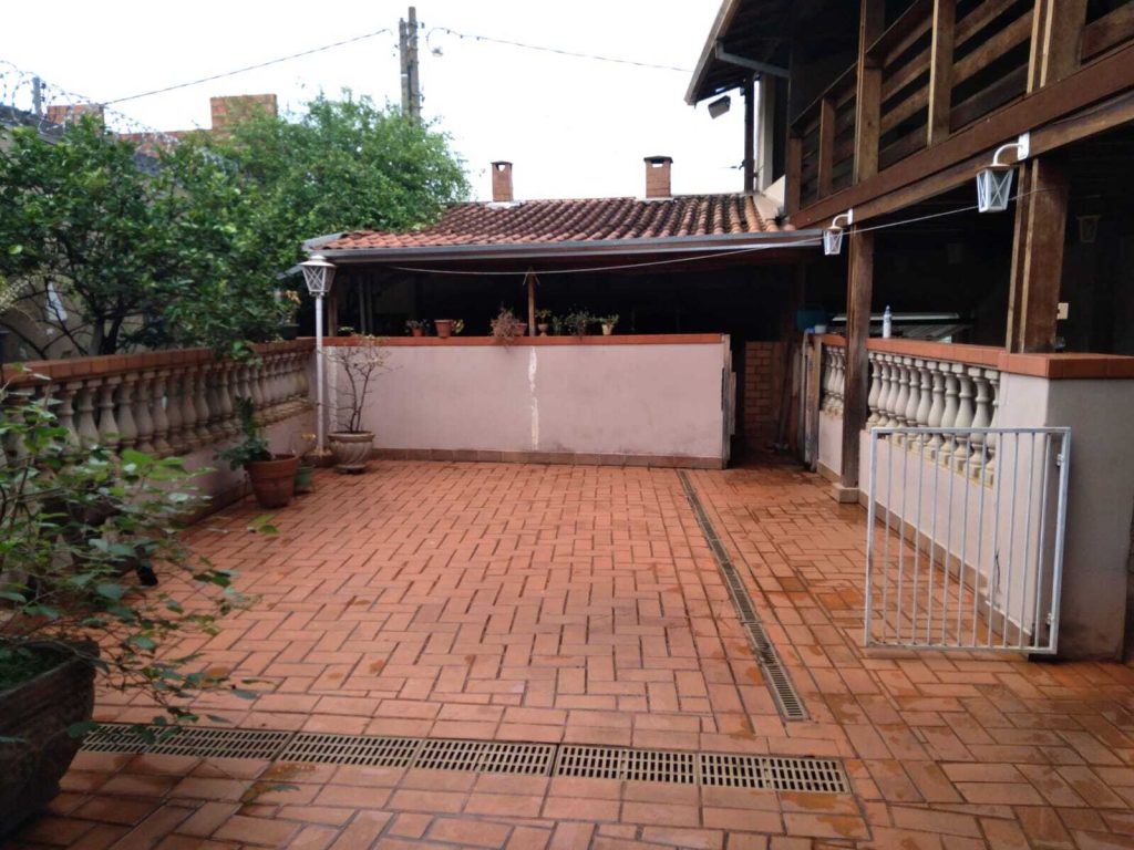 Casa 3 dormitórios com área gourmet