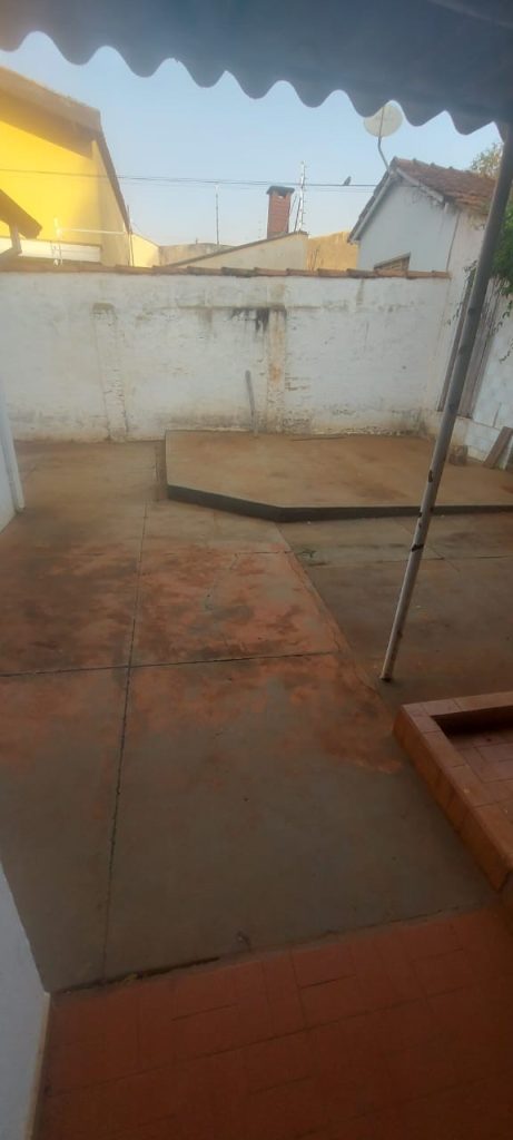 Casa com terreno amplo no bairro Campos Elíseos Casa com terreno amplo no bairro Campos Elíseos