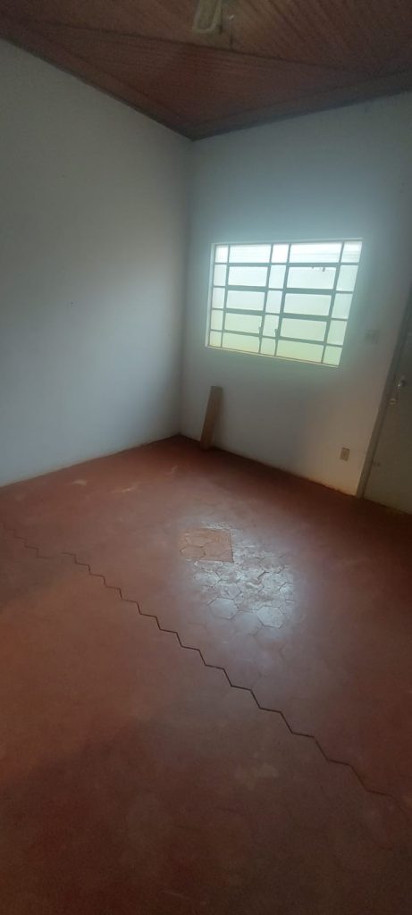 Casa com terreno amplo no bairro Campos Elíseos Casa com terreno amplo no bairro Campos Elíseos