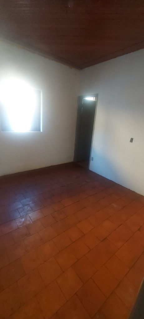 Casa com terreno amplo no bairro Campos Elíseos Casa com terreno amplo no bairro Campos Elíseos