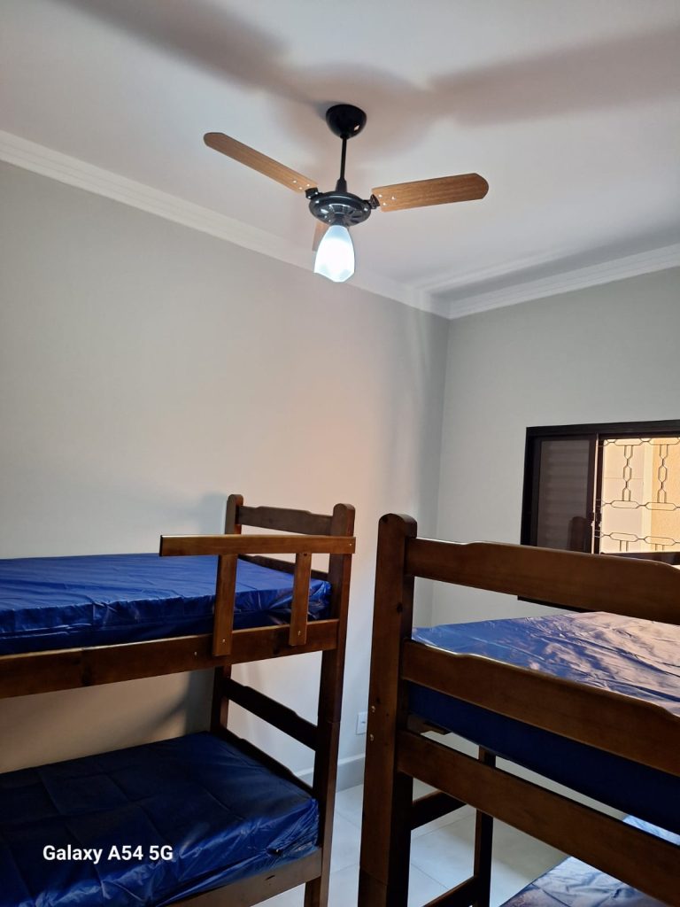 Casa Nova com Piscina zona Leste