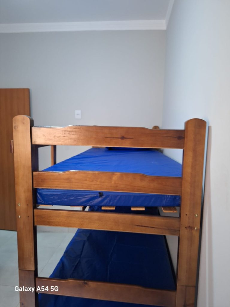 Casa Nova com Piscina zona Leste