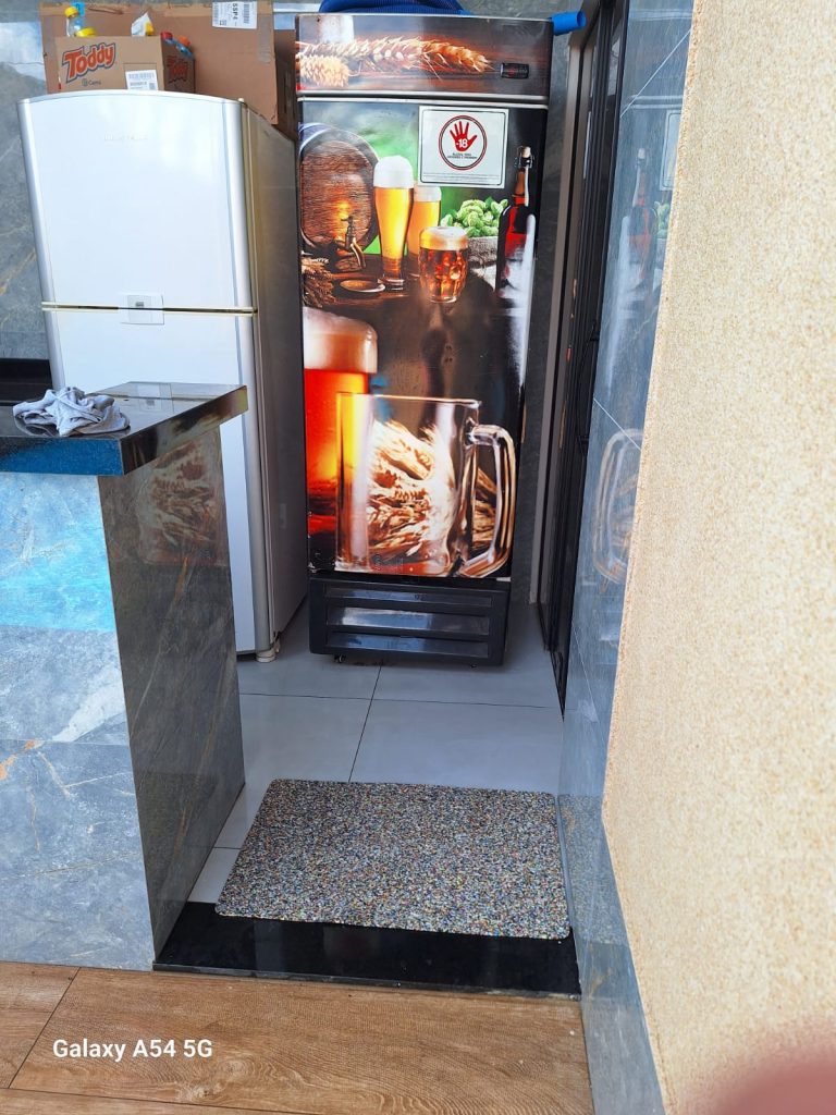 Casa Nova com Piscina zona Leste