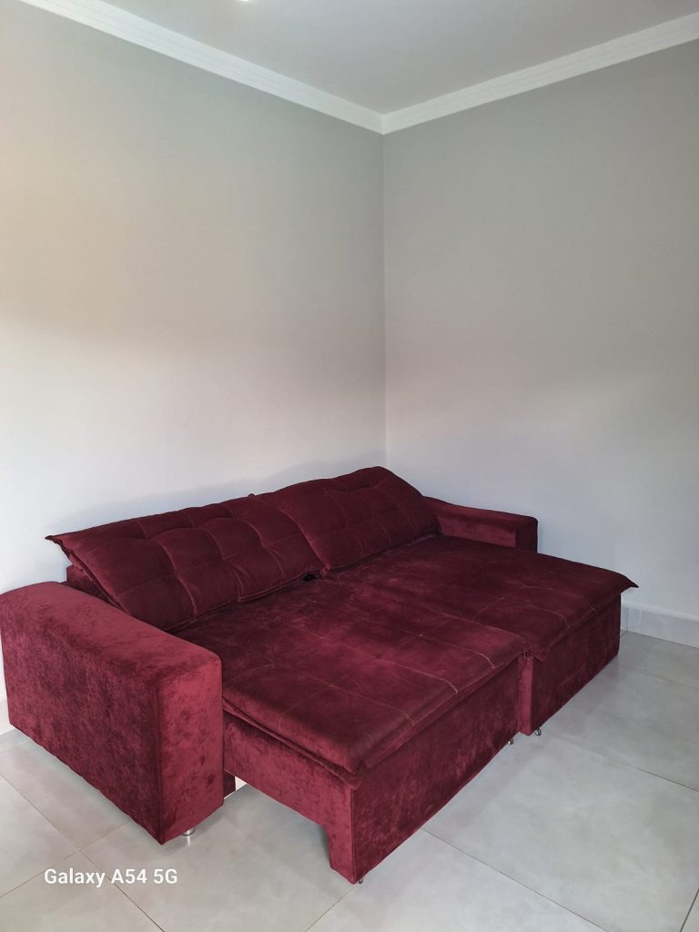 Casa Nova com Piscina zona Leste