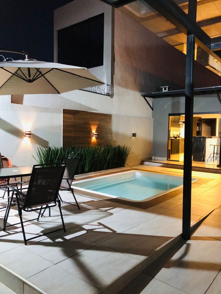 Casa com Piscina