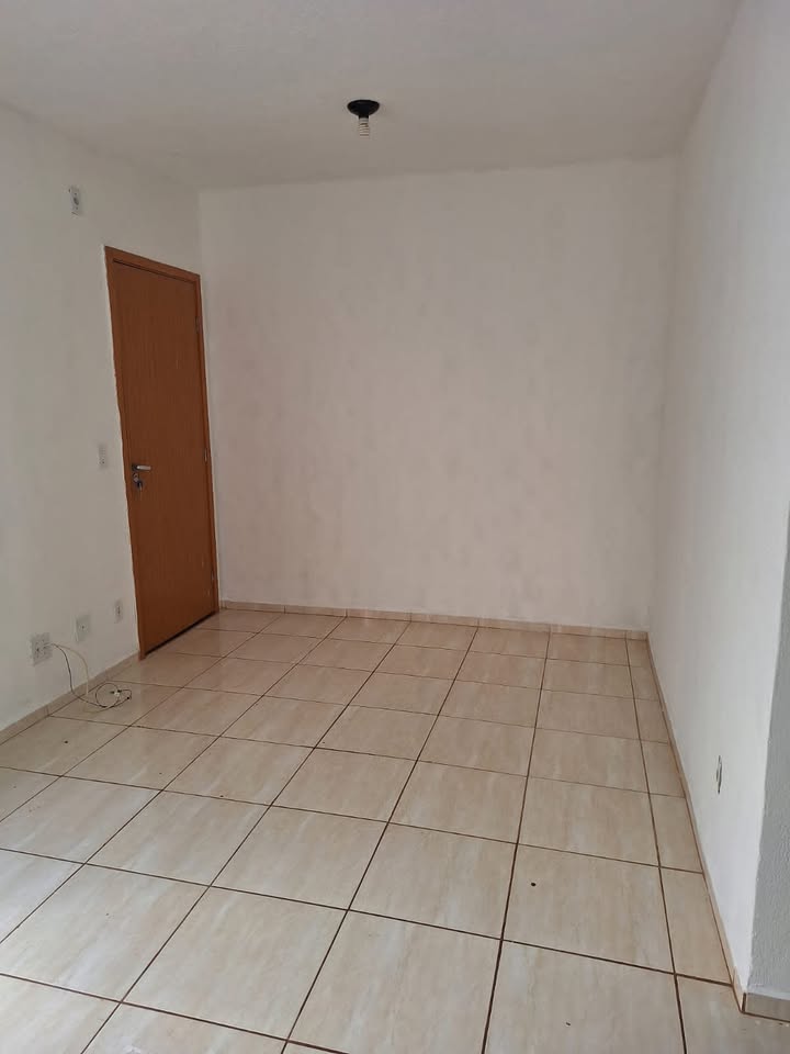 APARTAMENTO COM QUINTAL