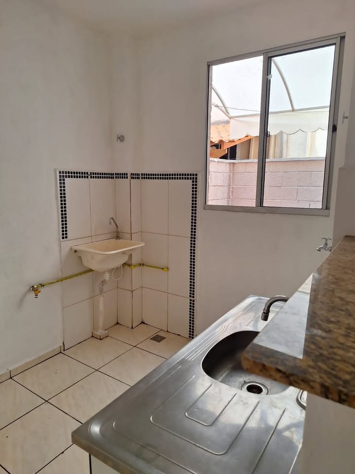 APARTAMENTO COM QUINTAL