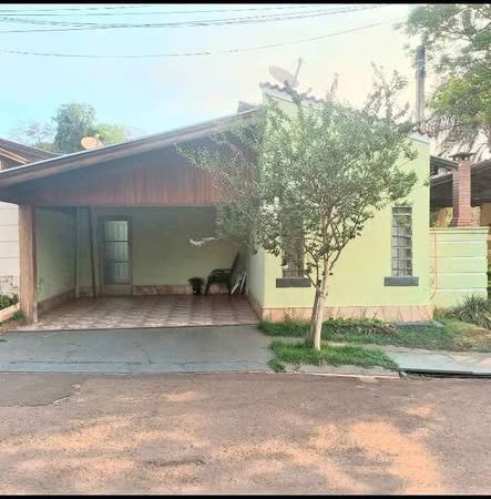 Casa em condomínio fechado