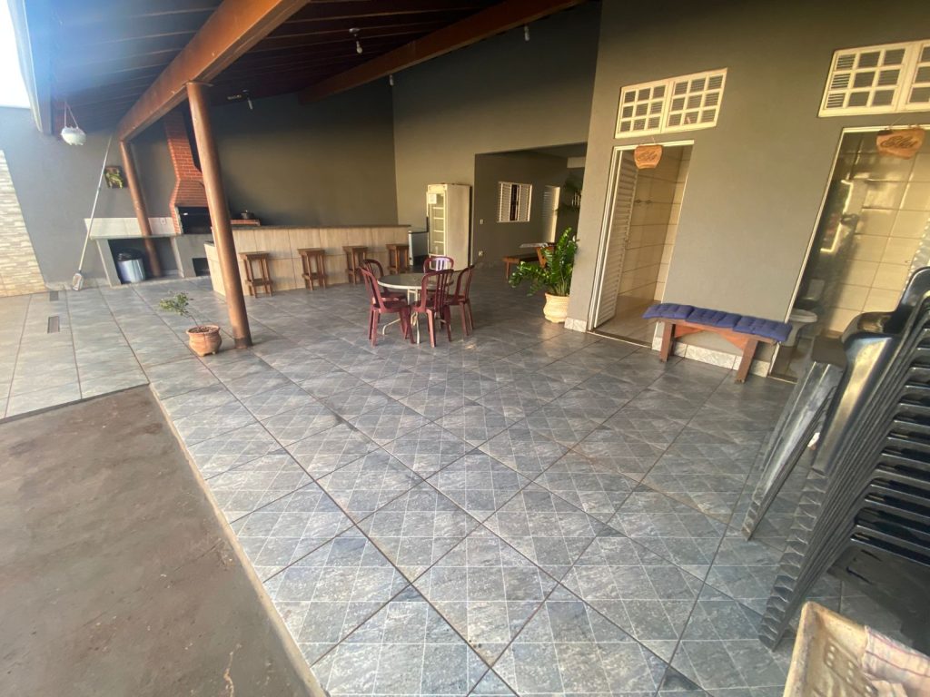 LINDA ÁREA DE LAZER PORTEIRA FECHADA