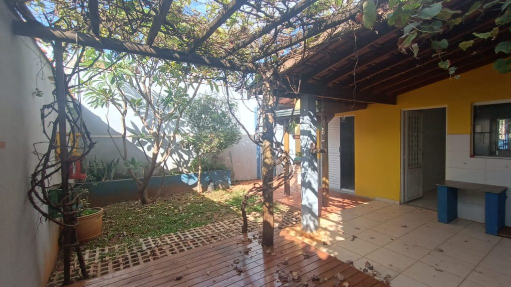 Casa bairro Ângelo Jurca