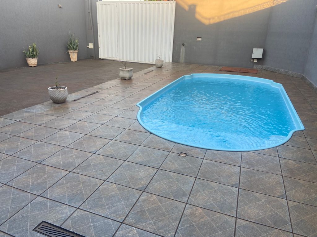 LINDA ÁREA DE LAZER PORTEIRA FECHADA