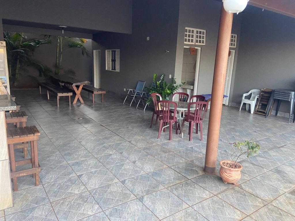 LINDA ÁREA DE LAZER PORTEIRA FECHADA