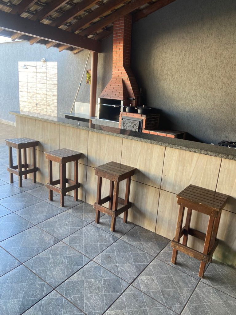 LINDA ÁREA DE LAZER PORTEIRA FECHADA