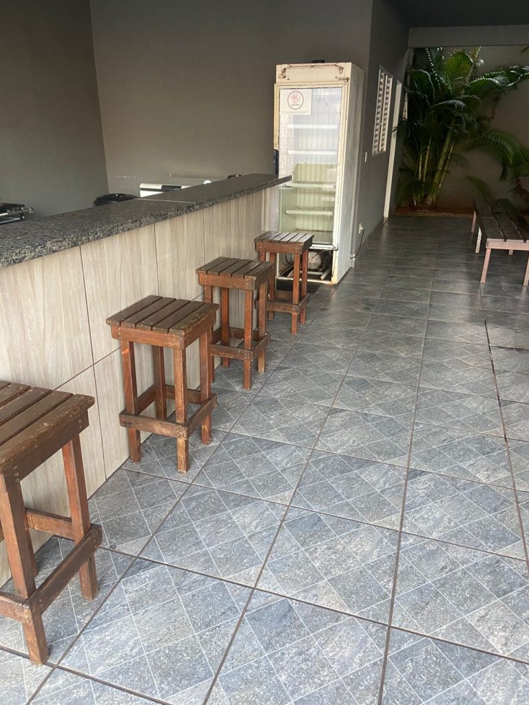 LINDA ÁREA DE LAZER PORTEIRA FECHADA