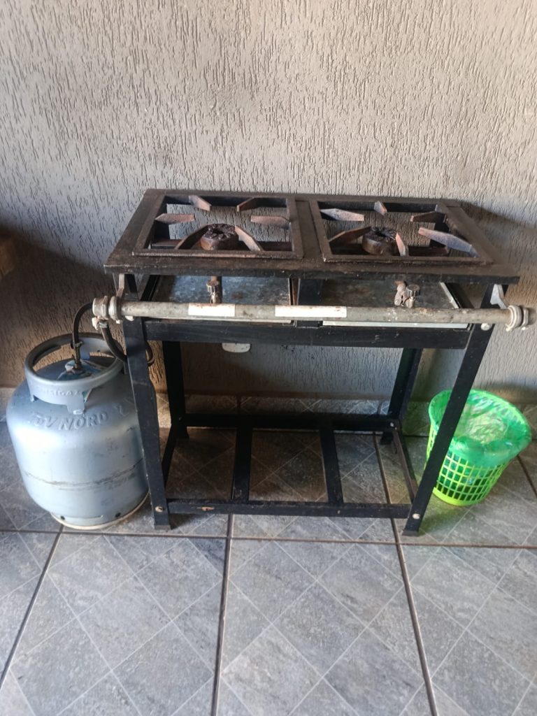 LINDA ÁREA DE LAZER PORTEIRA FECHADA