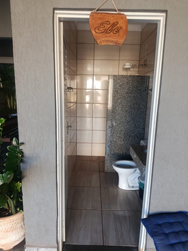 LINDA ÁREA DE LAZER PORTEIRA FECHADA