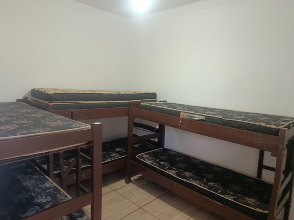 LINDA ÁREA DE LAZER PORTEIRA FECHADA