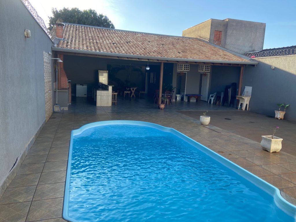 LINDA ÁREA DE LAZER PORTEIRA FECHADA