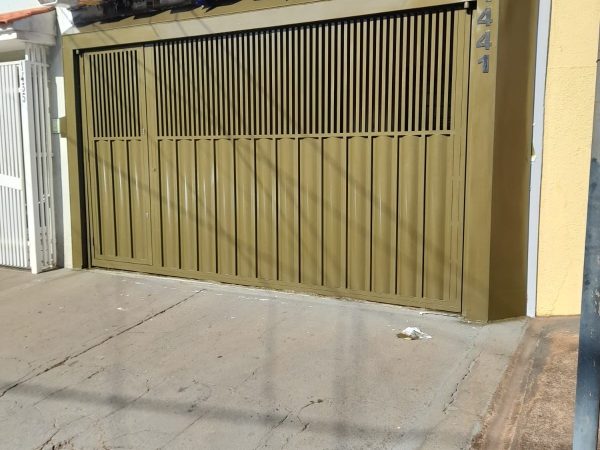 CASA À VENDA NO IPIRANGA – LOCALIZAÇÃO IMBATÍVEL