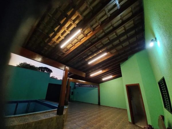 Casa com Piscina Zona Norte