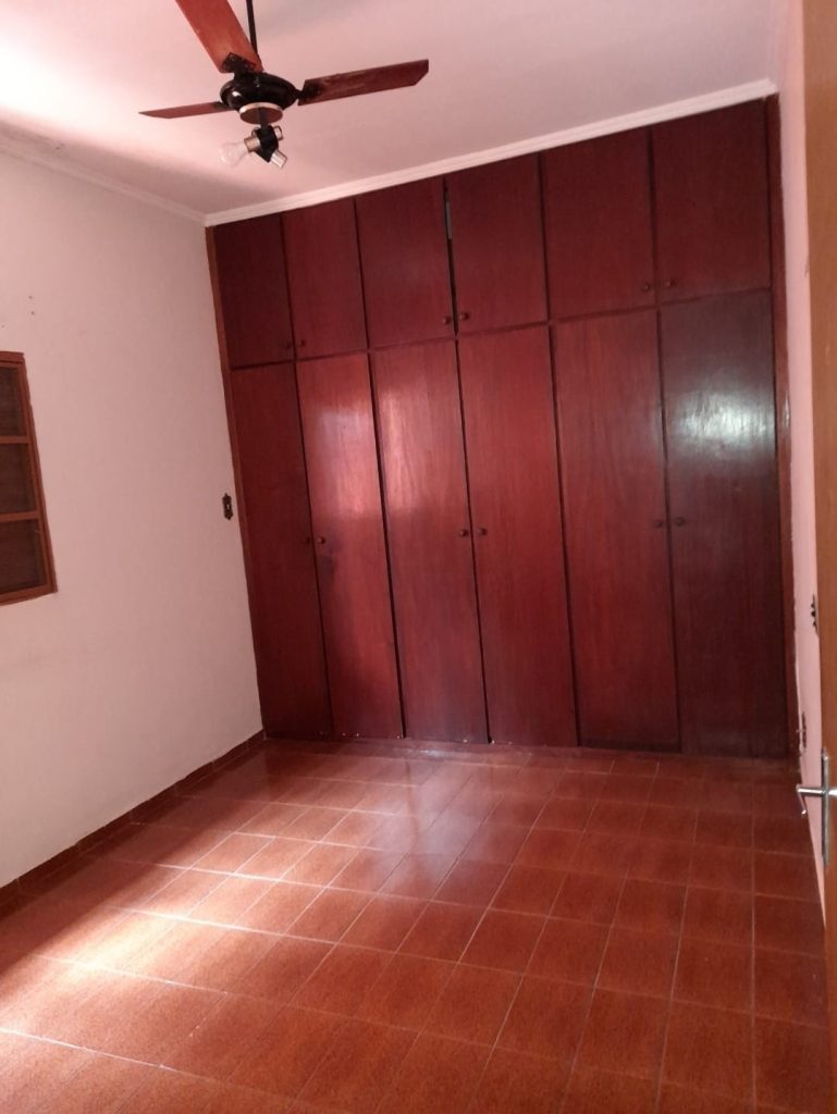 CASA À VENDA NO IPIRANGA – LOCALIZAÇÃO IMBATÍVEL