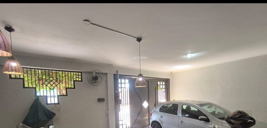 🏡✨ CASA COMPLETA COM SUÍTE + HIDRO NO PQ DOS PINUS!