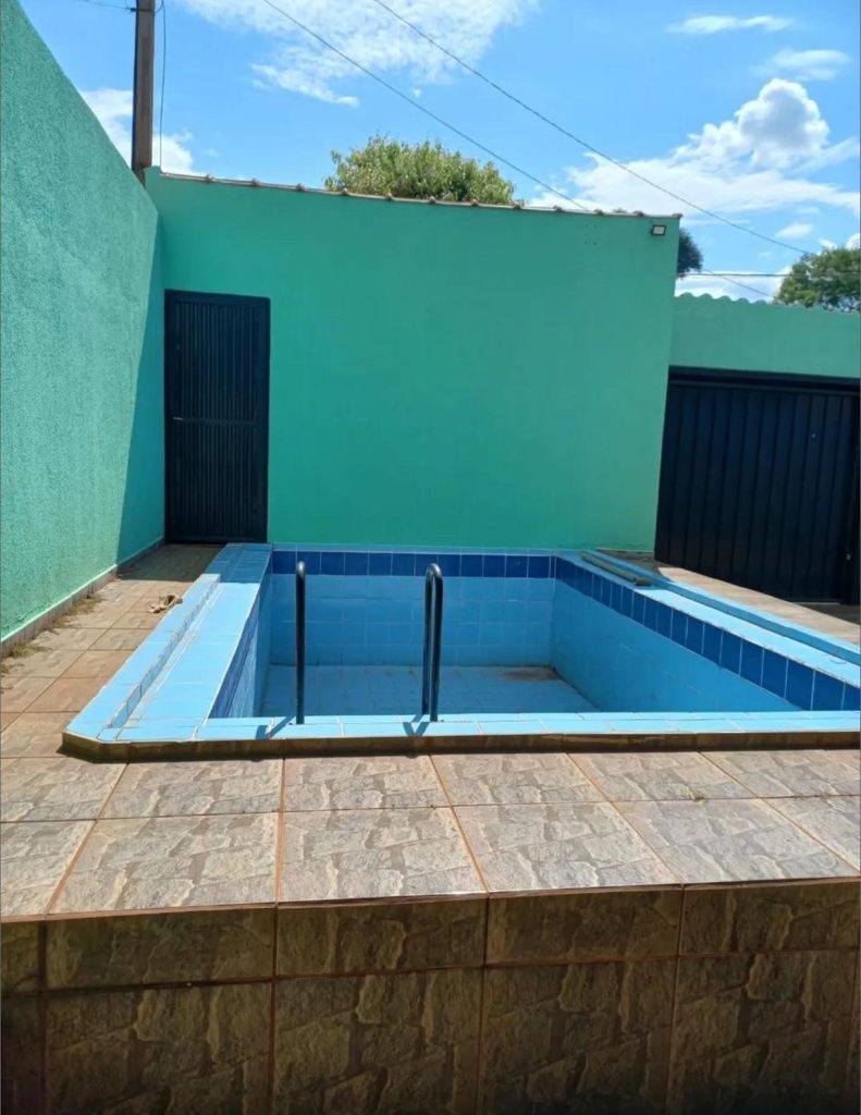 Casa com Piscina Zona Norte