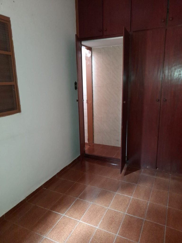 CASA À VENDA NO IPIRANGA – LOCALIZAÇÃO IMBATÍVEL