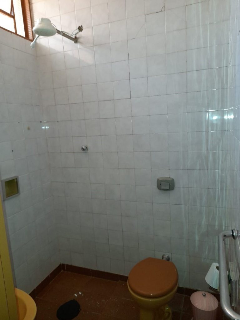 CASA À VENDA NO IPIRANGA – LOCALIZAÇÃO IMBATÍVEL