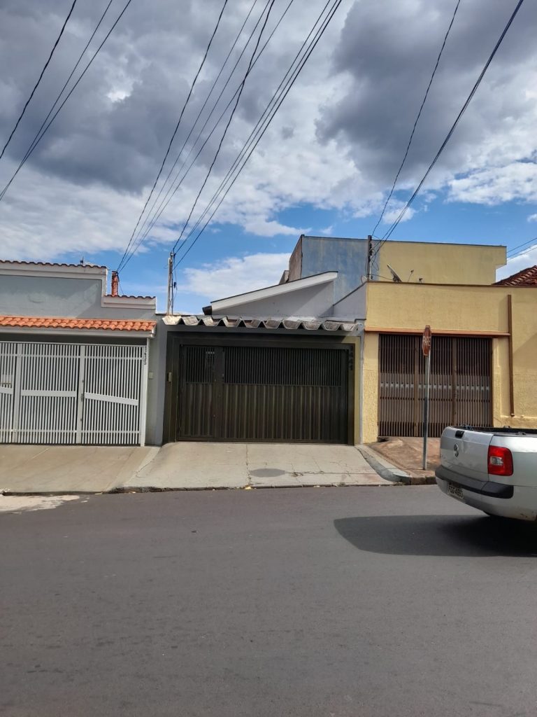 CASA À VENDA NO IPIRANGA – LOCALIZAÇÃO IMBATÍVEL