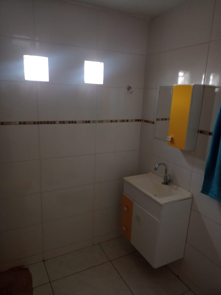 Casa com Área de Lazer – Parque dos Pinus