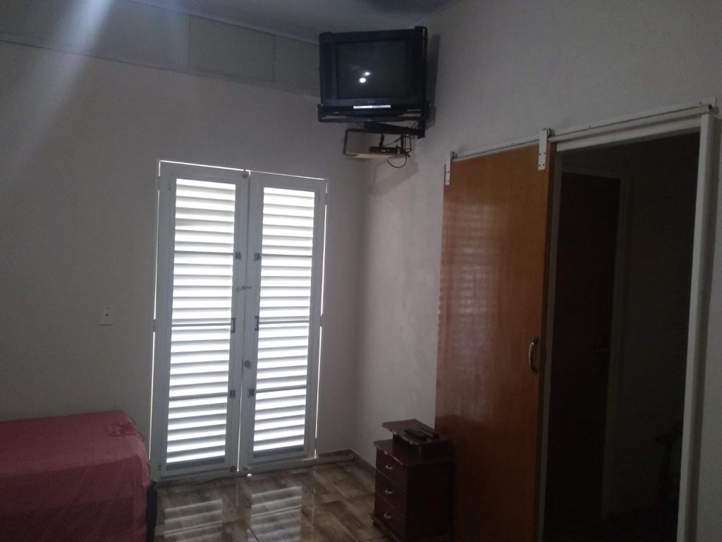 Casa com Área de Lazer – Parque dos Pinus