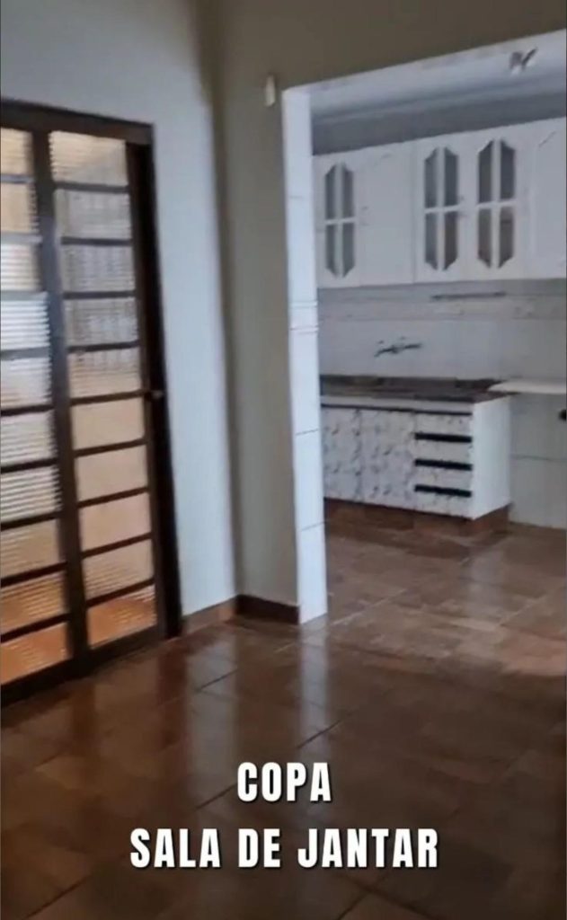 CASA À VENDA – CAMPOS ELÍSEOS