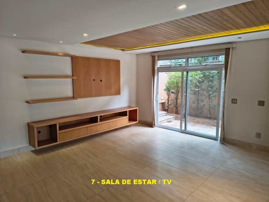 ALPHAVILLE 3 – SOBRADO ALTO PADRÃO