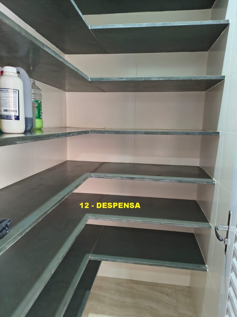 ALPHAVILLE 3 – SOBRADO ALTO PADRÃO