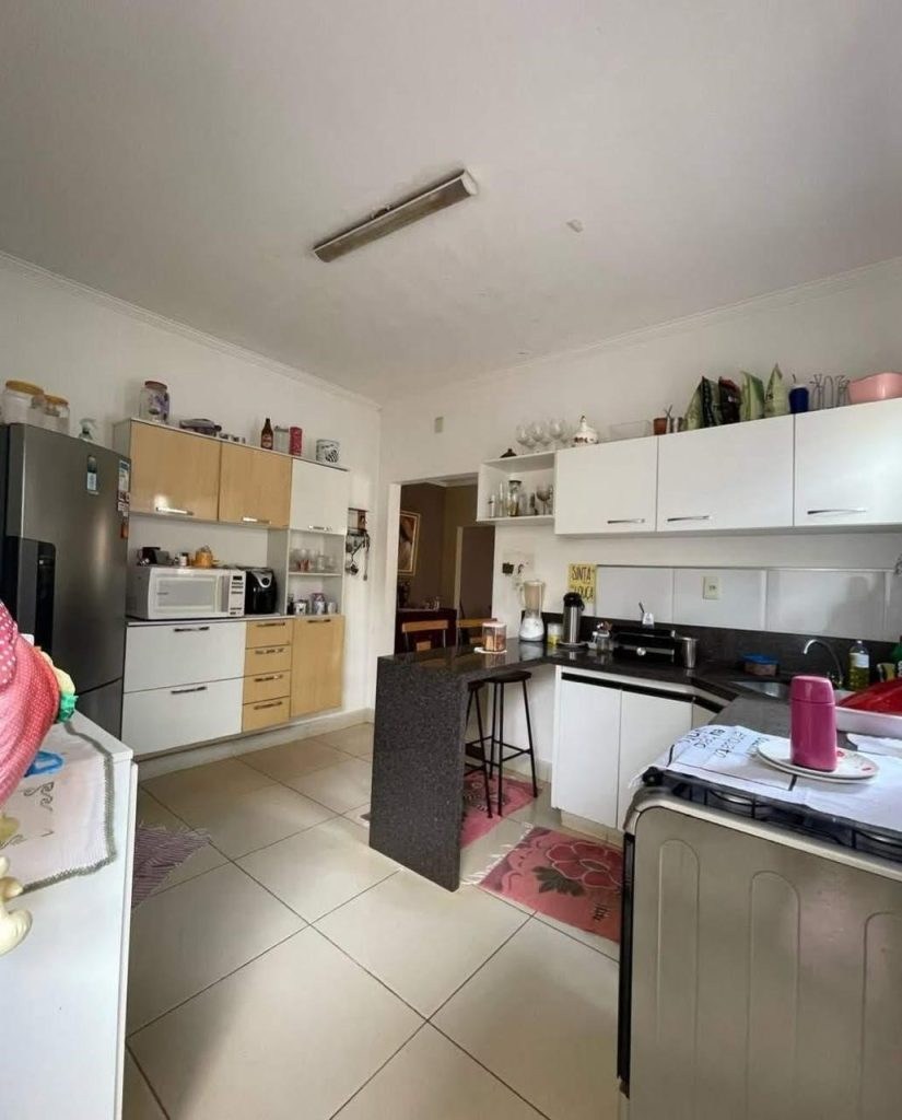 CASA À VENDA NO SUMAREZINHO