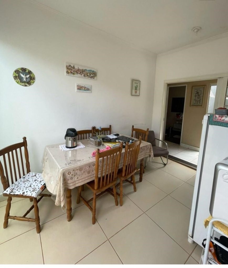 CASA À VENDA NO SUMAREZINHO