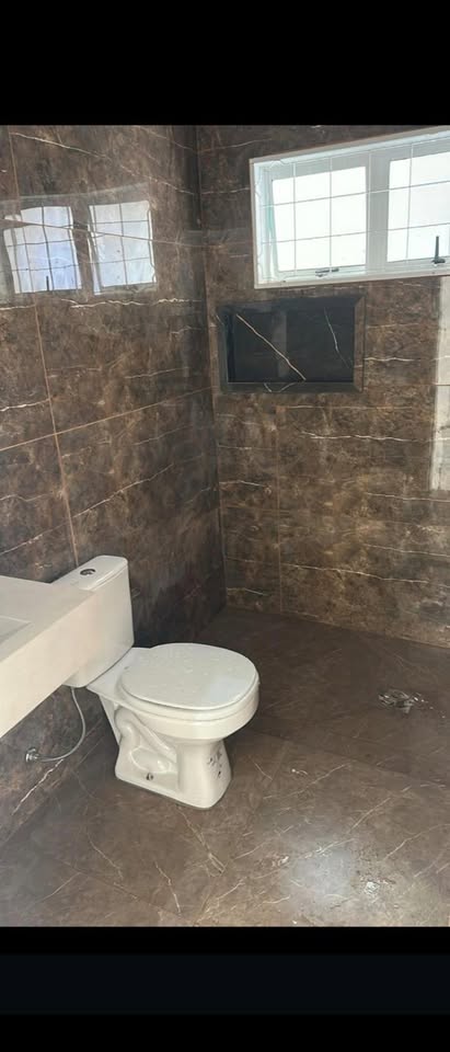CASA NOVA COM PISCINA À VENDA – CAMPOS ELÍSEOS