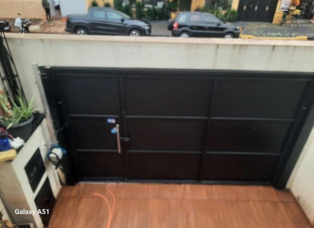 SOBRADO À VENDA NO JARDIM ANTÁRTICA