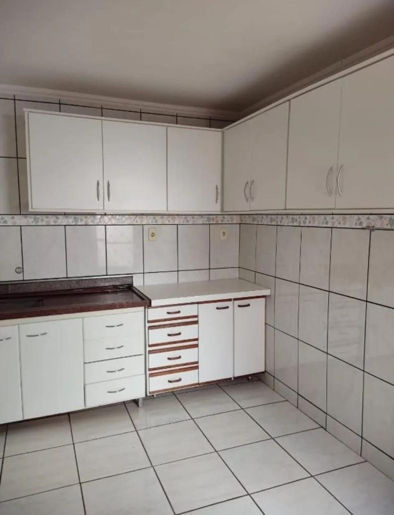 CASA À VENDA NA ÁREA NOBRE DO BAIRRO IPIRANGA
