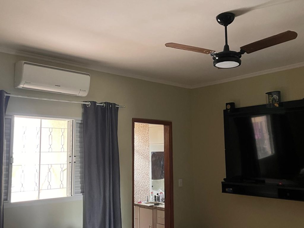 CASA À VENDA NO CÂNDIDO PORTINARI – ESPAÇO, LAZER E QUALIDADE DE VIDA!