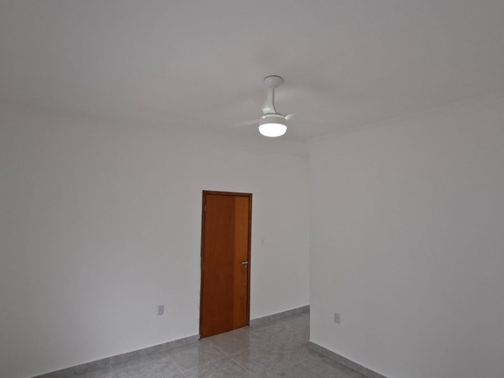 CASA À VENDA – PARQUE SÃO SEBASTIÃO