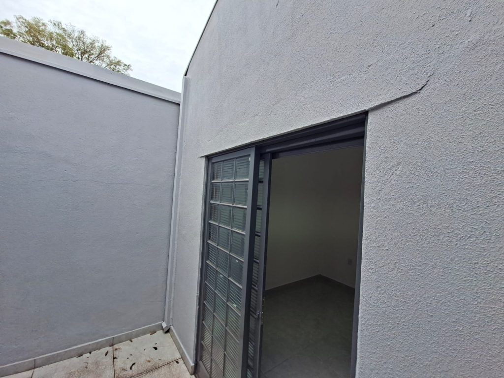 CASA À VENDA – PARQUE SÃO SEBASTIÃO